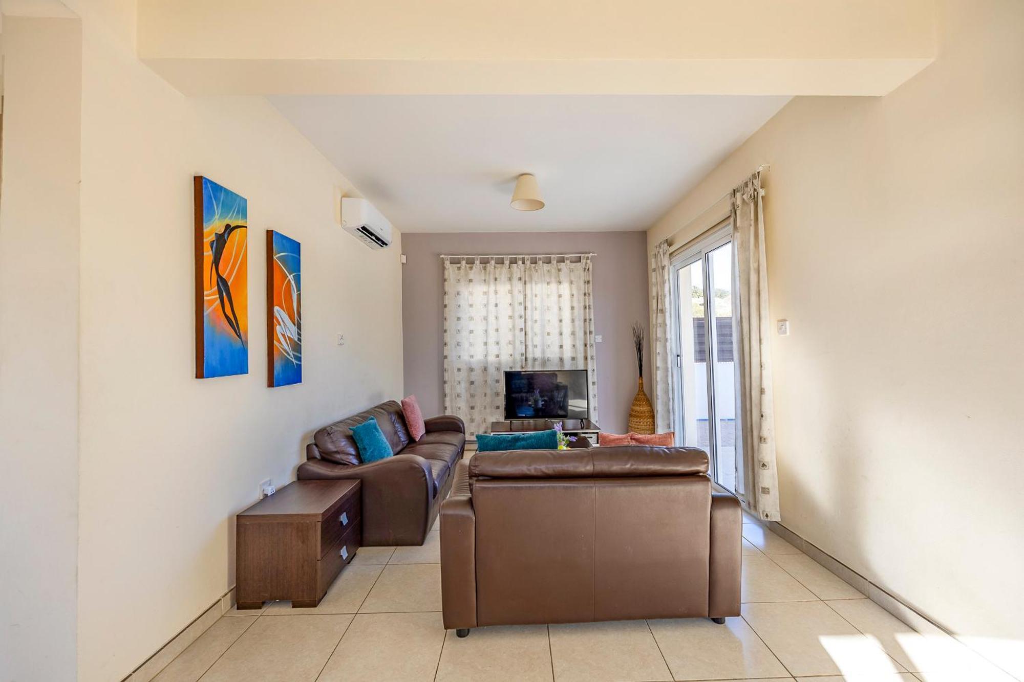 Stephania Villa *