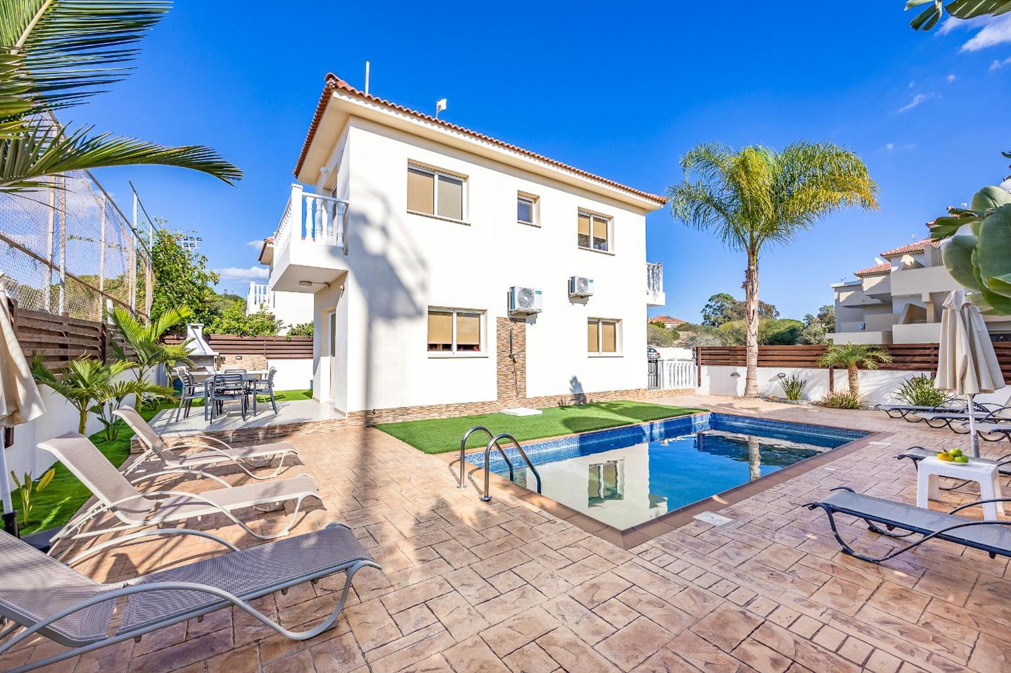 Stephania Villa